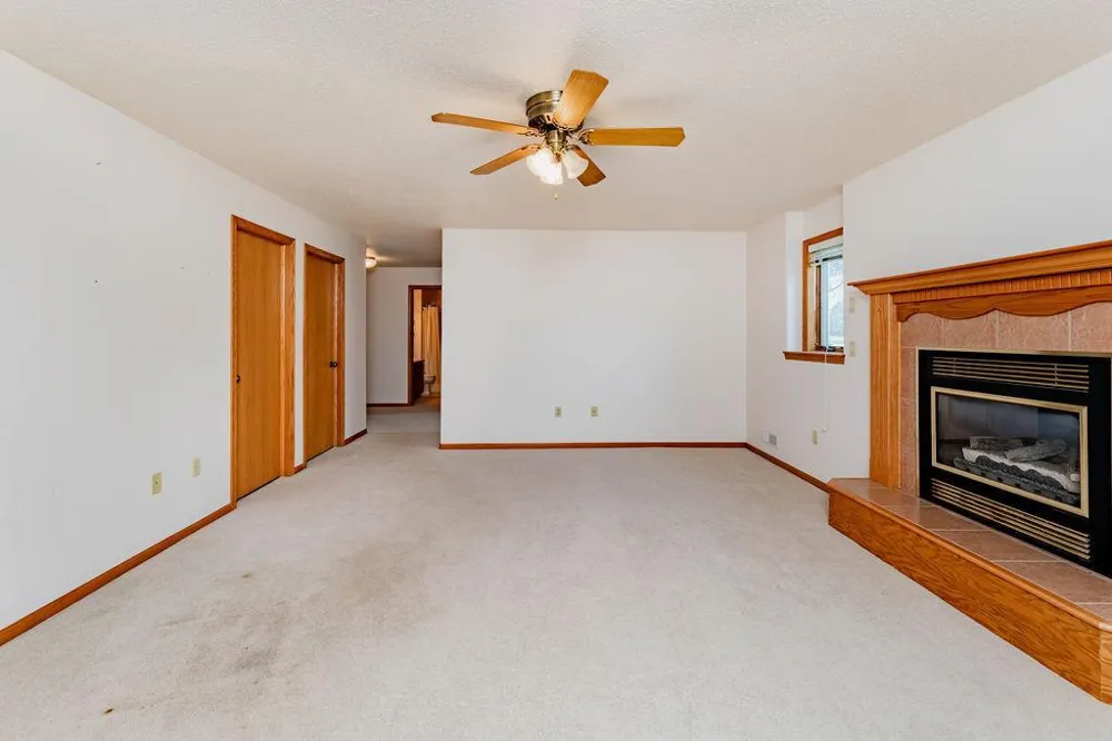 202 Fairway Drive Casselton, ND 58012