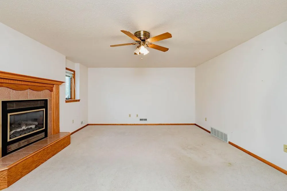 202 Fairway Drive Casselton, ND 58012