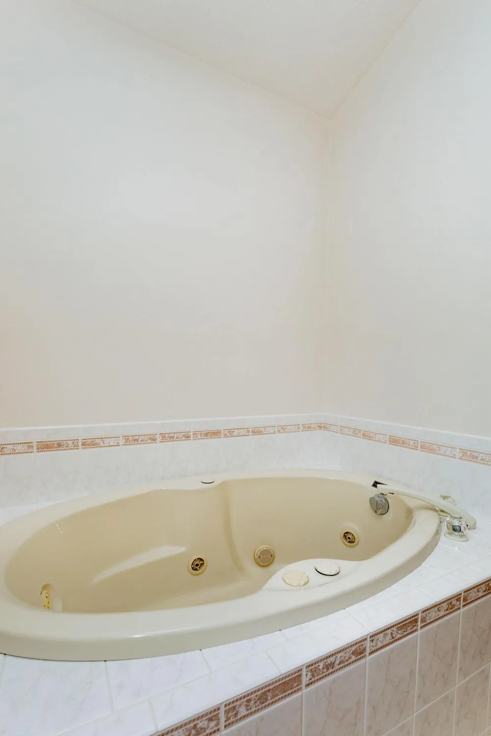 202 Fairway Drive Casselton, ND 58012