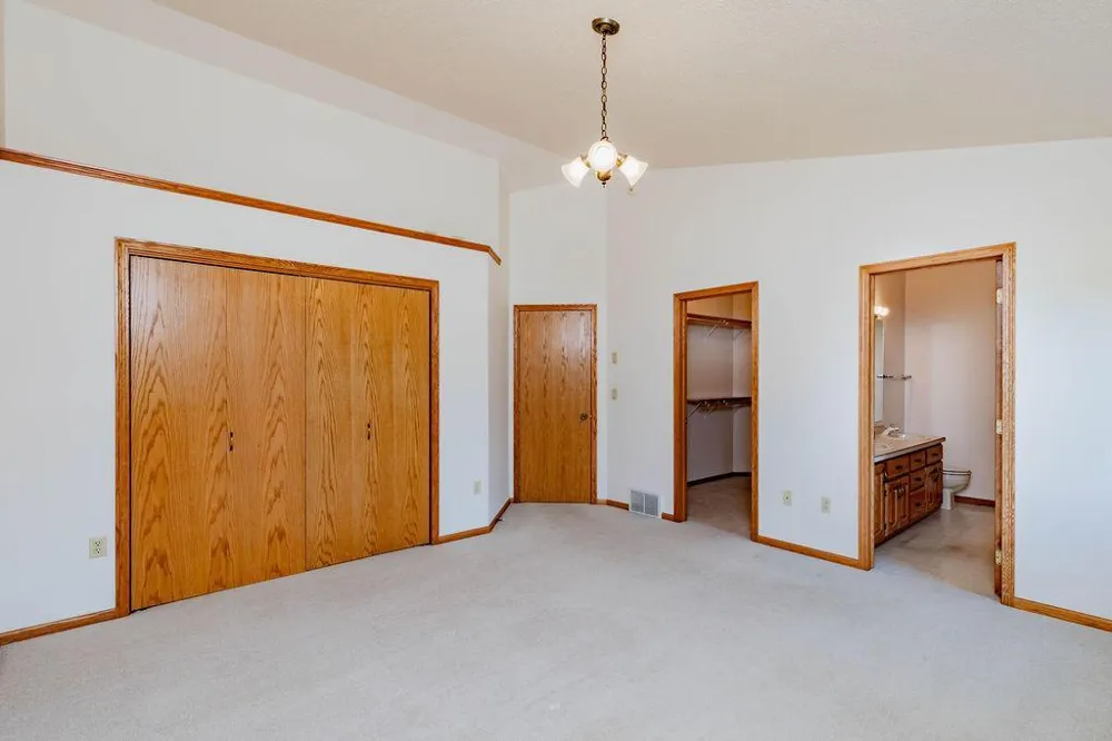 202 Fairway Drive Casselton, ND 58012