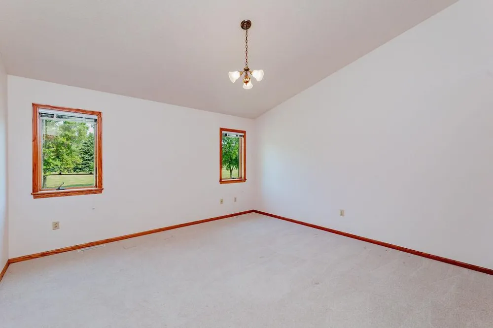 202 Fairway Drive Casselton, ND 58012