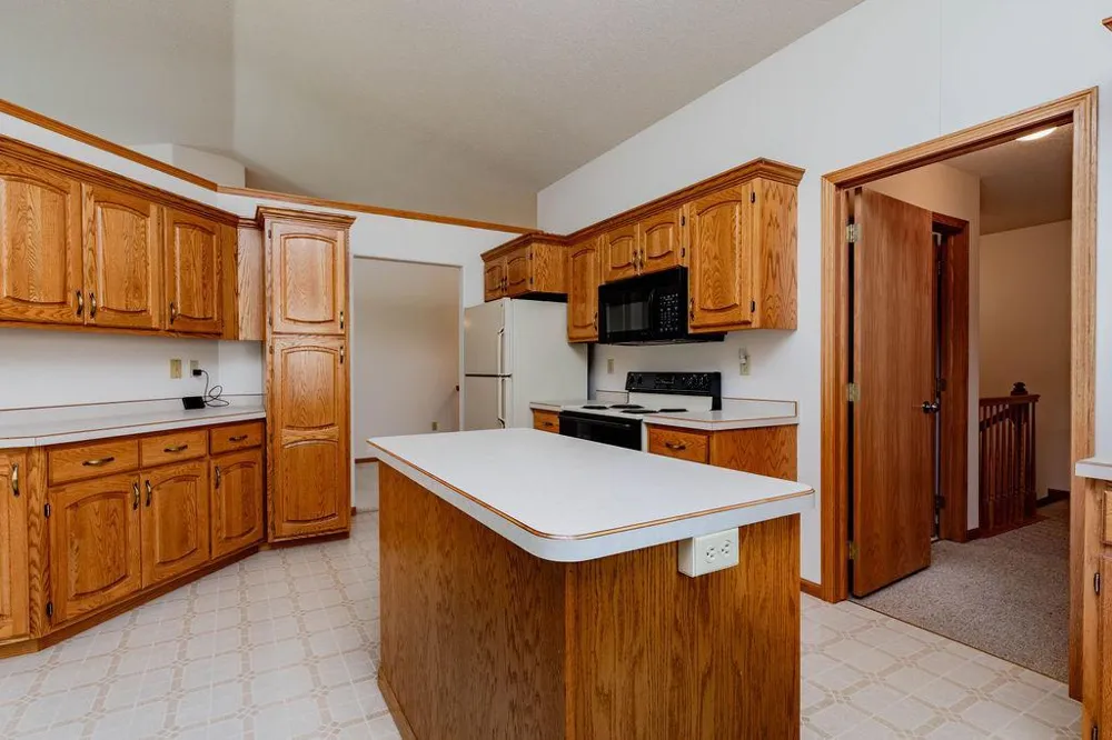 202 Fairway Drive Casselton, ND 58012
