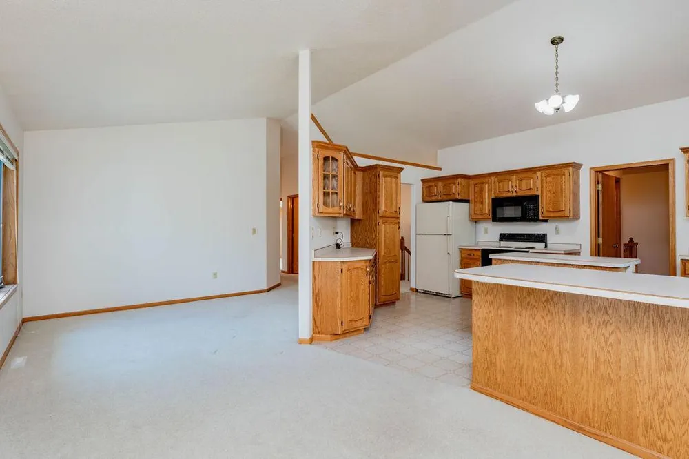 202 Fairway Drive Casselton, ND 58012