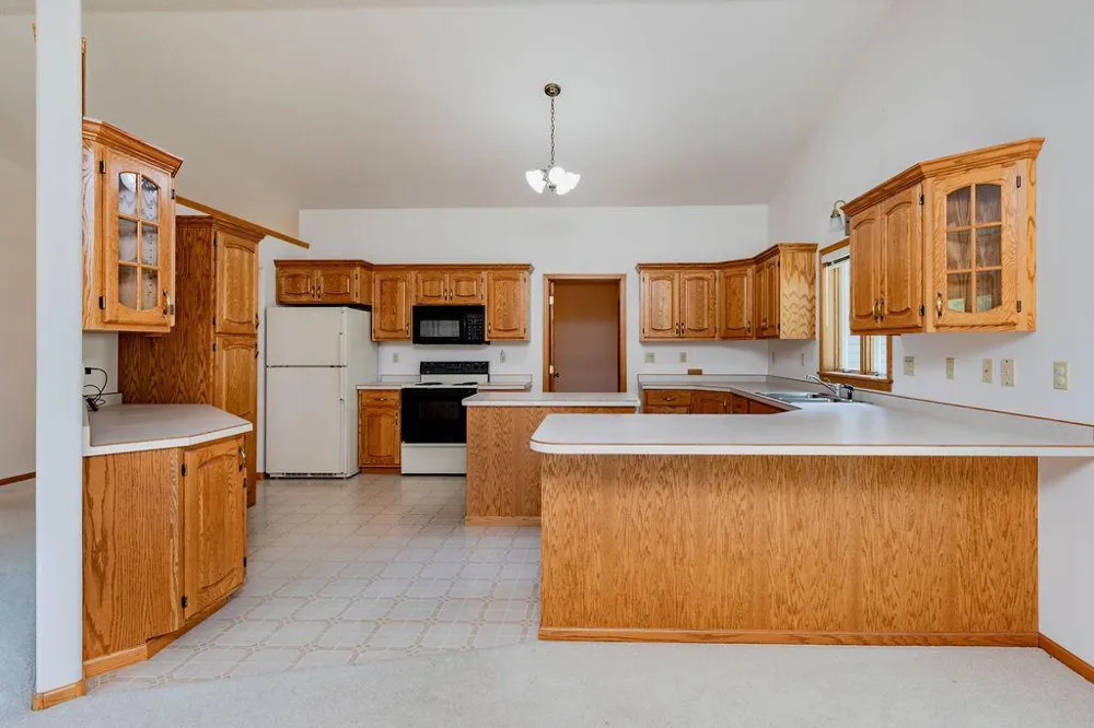 202 Fairway Drive Casselton, ND 58012