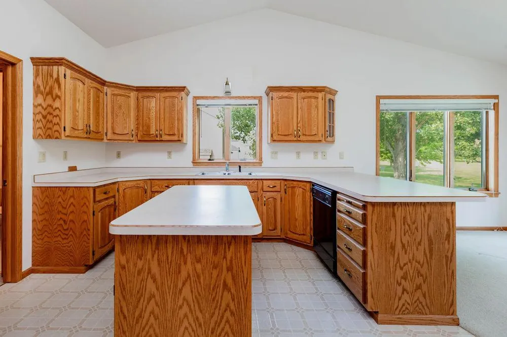 202 Fairway Drive Casselton, ND 58012