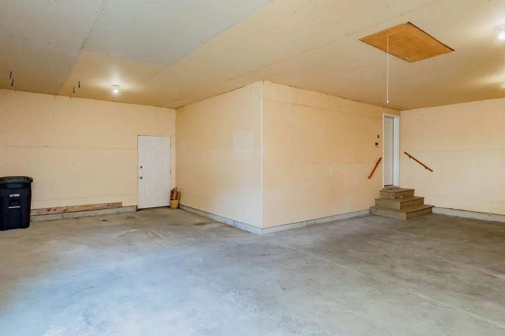 202 Fairway Drive Casselton, ND 58012