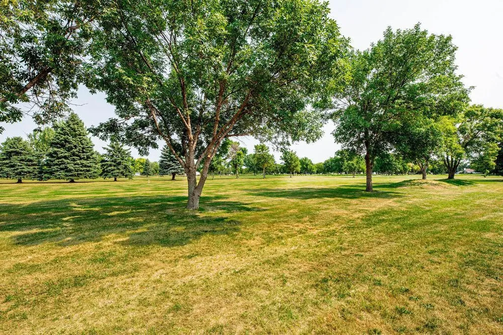 202 Fairway Drive Casselton, ND 58012
