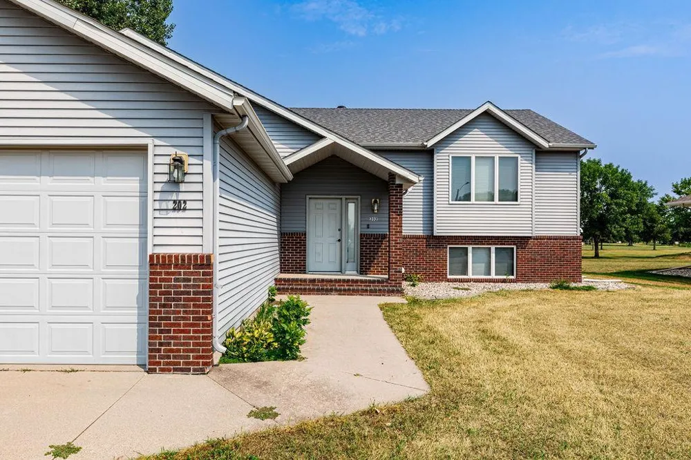 202 Fairway Drive Casselton, ND 58012