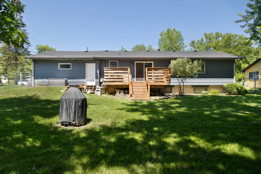 503 Chan View Chanhassen, MN 55317