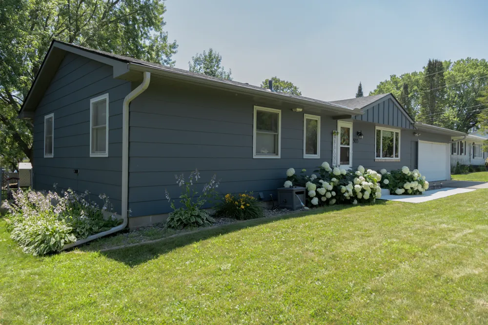 503 Chan View Chanhassen, MN 55317