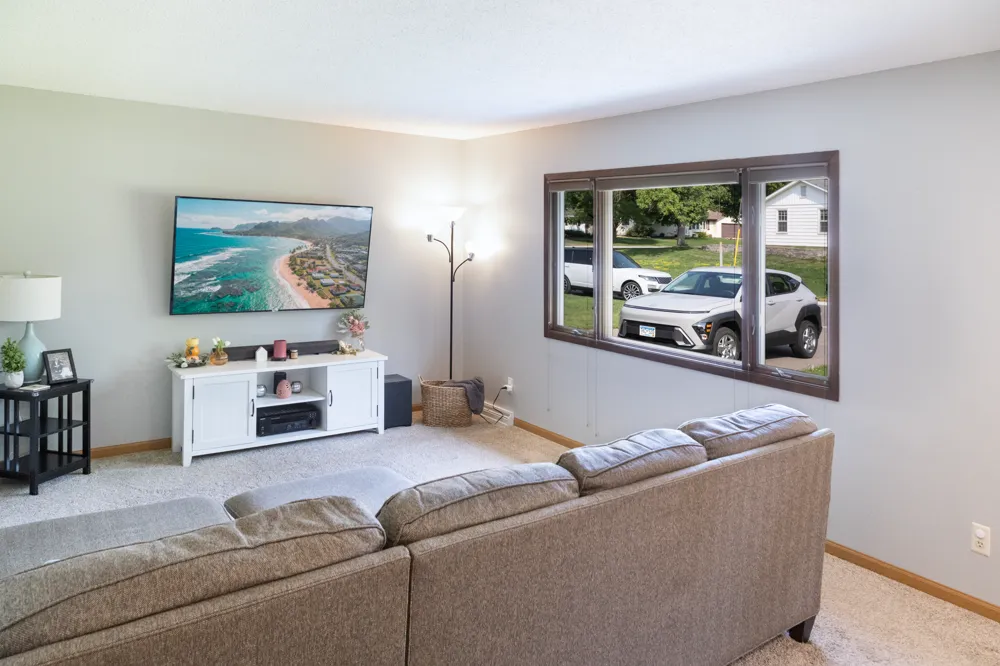 503 Chan View Chanhassen, MN 55317