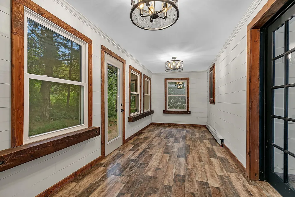 309 2nd Avenue SE New London, MN 56273