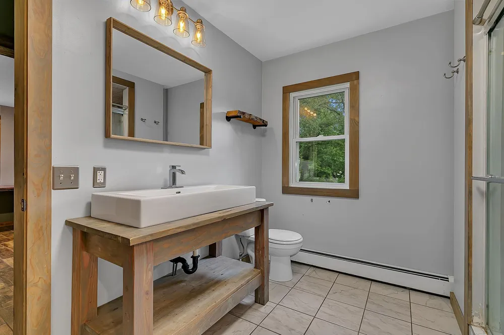 309 2nd Avenue SE New London, MN 56273