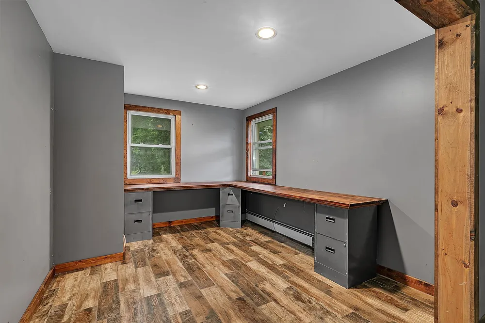 309 2nd Avenue SE New London, MN 56273