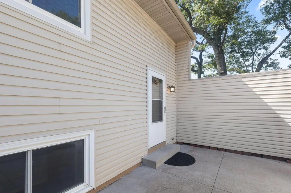 12142 Drake Street NW Coon Rapids, MN 55448