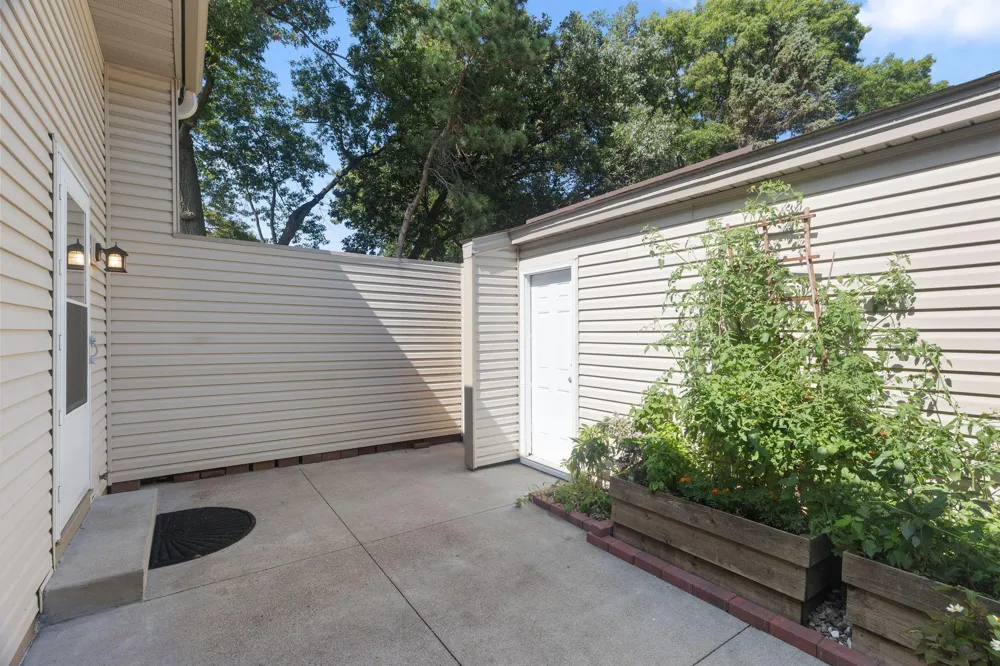 12142 Drake Street NW Coon Rapids, MN 55448