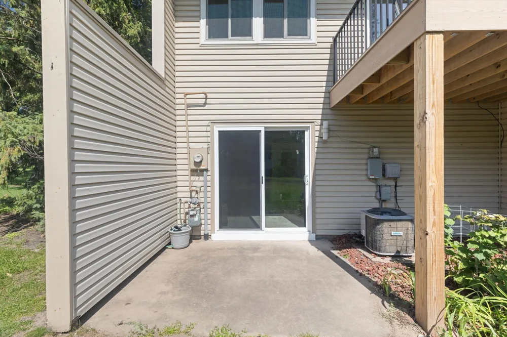 12142 Drake Street NW Coon Rapids, MN 55448