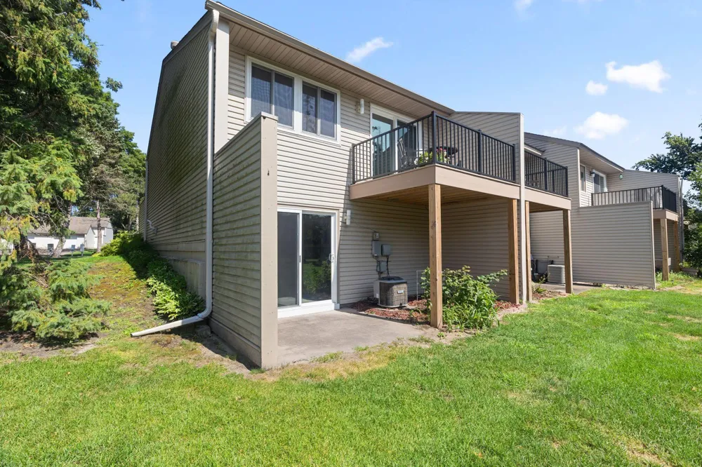 12142 Drake Street NW Coon Rapids, MN 55448