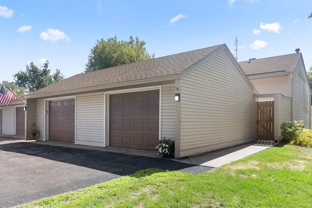 12142 Drake Street NW Coon Rapids, MN 55448