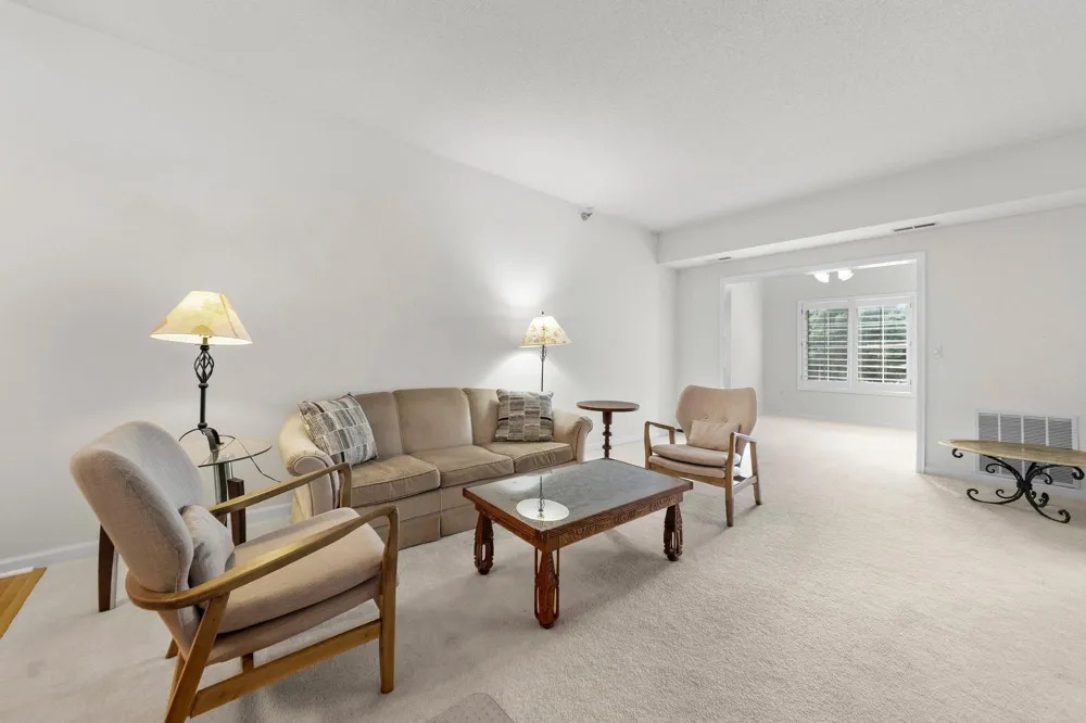 11030 Mississippi Boulevard NW #325 Coon Rapids, MN 55433