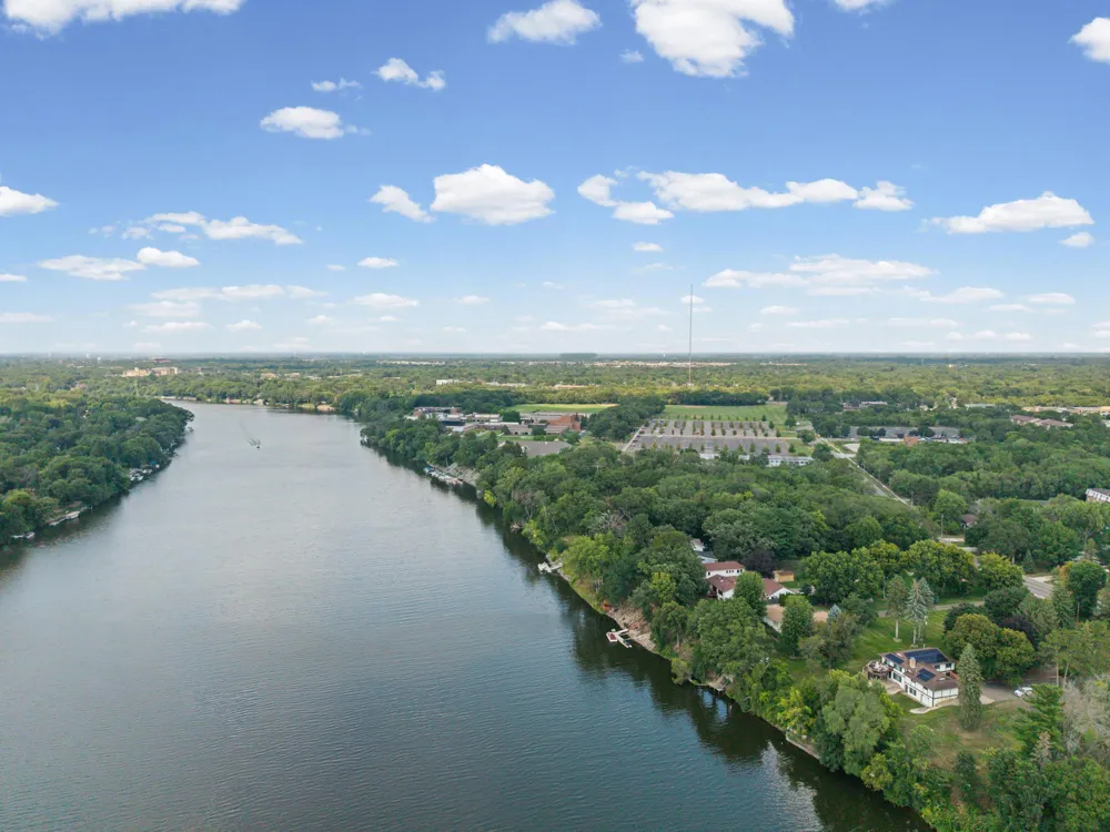 11030 Mississippi Boulevard NW #325 Coon Rapids, MN 55433