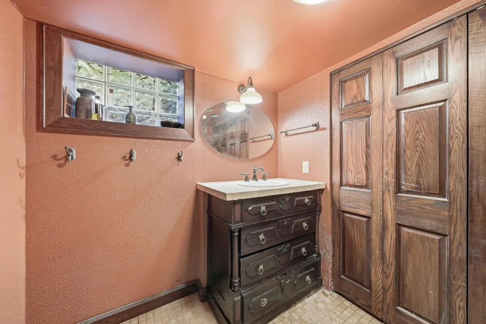 xxx Meadville Street Excelsior, MN 55331