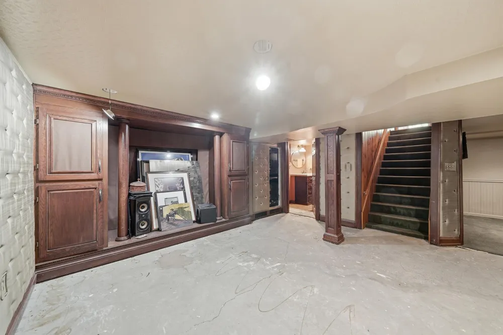 xxx Meadville Street Excelsior, MN 55331