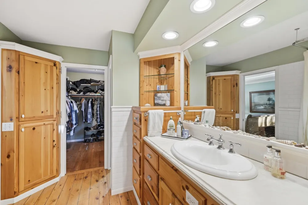 xxx Meadville Street Excelsior, MN 55331
