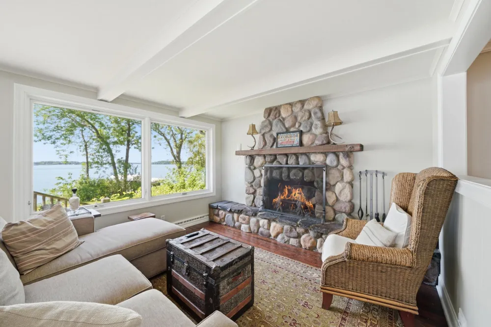 xxx Meadville Street Excelsior, MN 55331