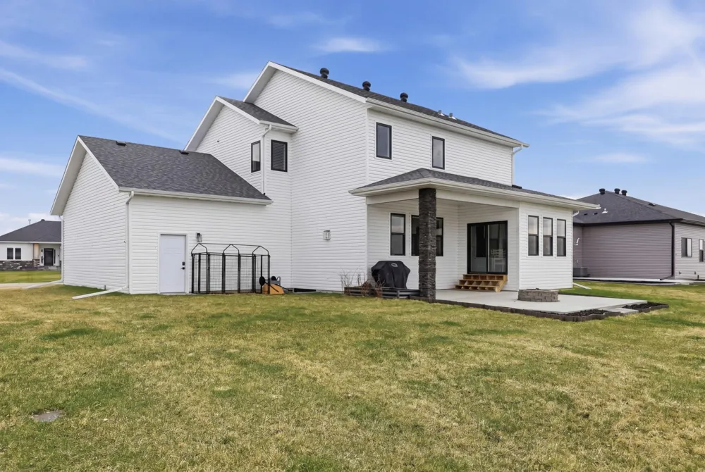 102 Annies Way Mapleton, ND 58059