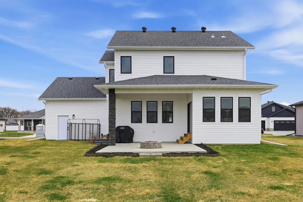 102 Annies Way Mapleton, ND 58059