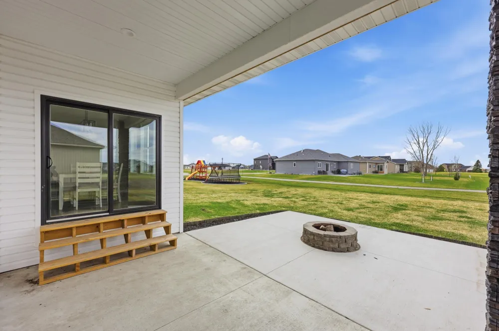 102 Annies Way Mapleton, ND 58059