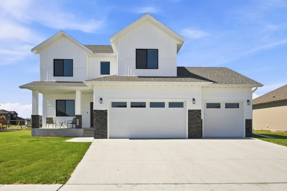 102 Annies Way Mapleton, ND 58059