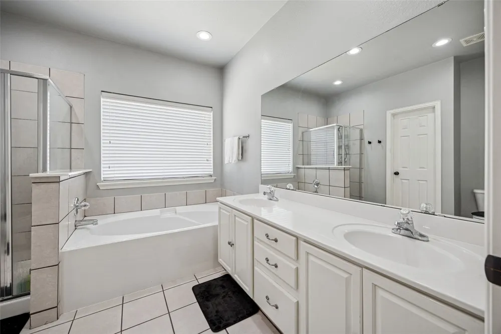 507 Mattie Lane Lake Dallas, TX 75065
