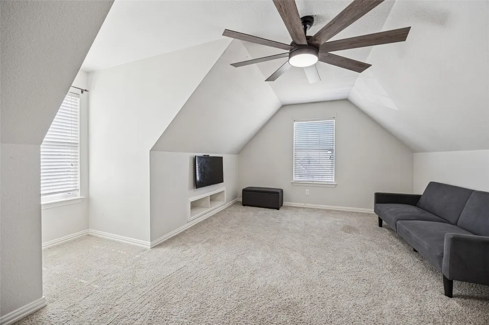 507 Mattie Lane Lake Dallas, TX 75065