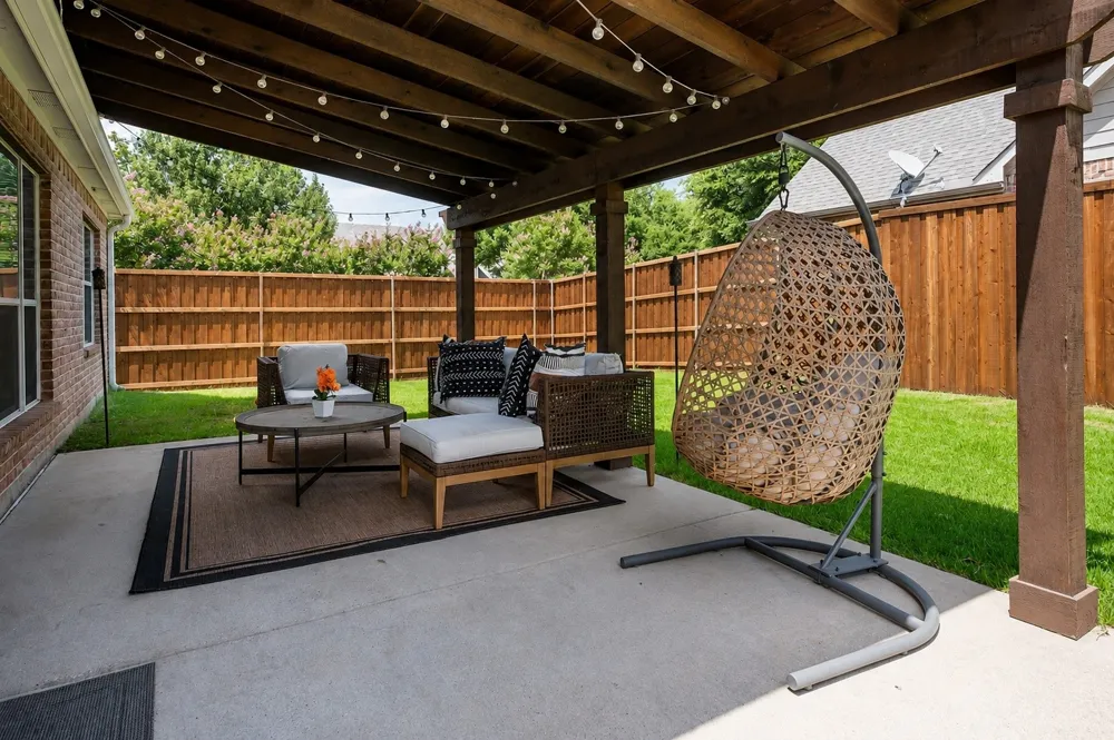 507 Mattie Lane Lake Dallas, TX 75065