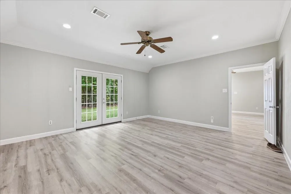7215 Pleasant Bend Drive Beaumont, TX 77708