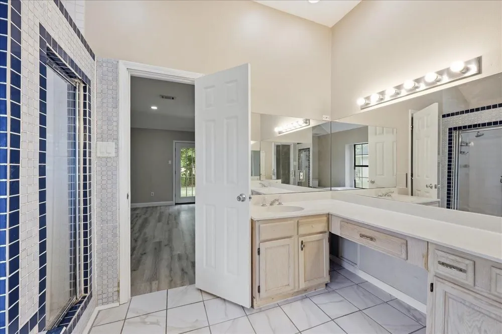 7215 Pleasant Bend Drive Beaumont, TX 77708
