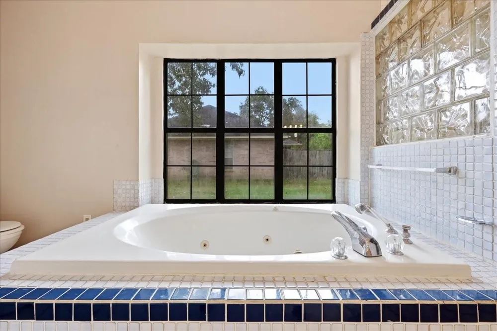 7215 Pleasant Bend Drive Beaumont, TX 77708