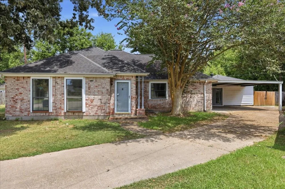 7215 Pleasant Bend Drive Beaumont, TX 77708