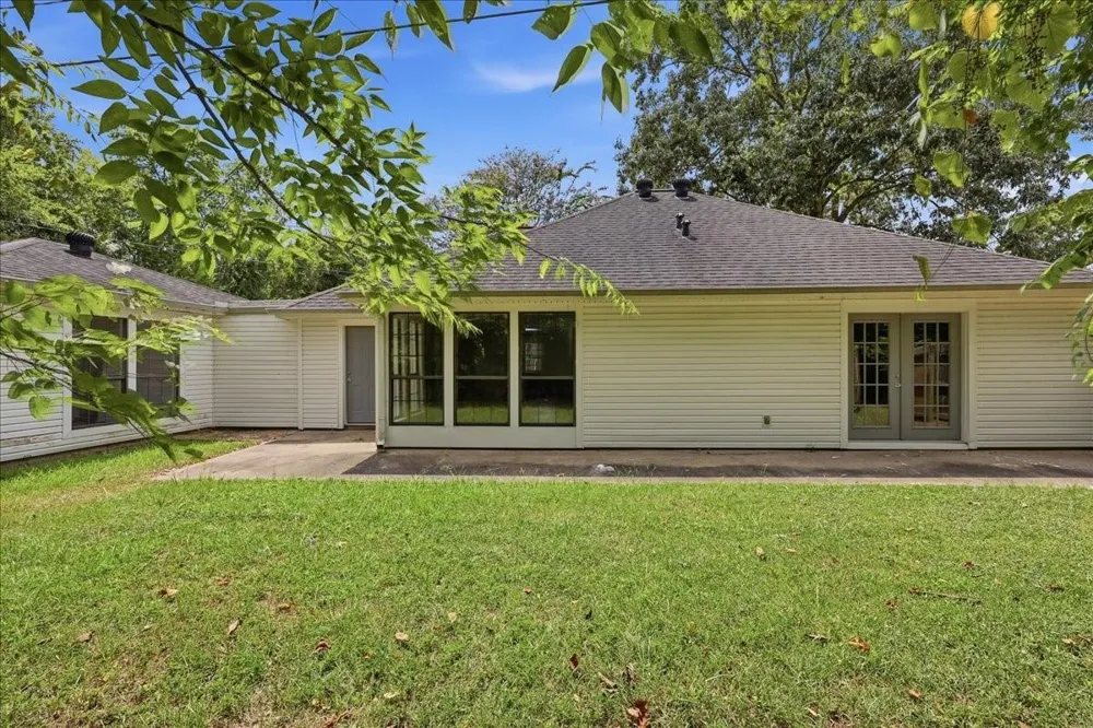 7215 Pleasant Bend Drive Beaumont, TX 77708