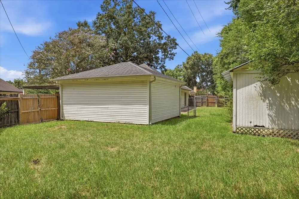 7215 Pleasant Bend Drive Beaumont, TX 77708