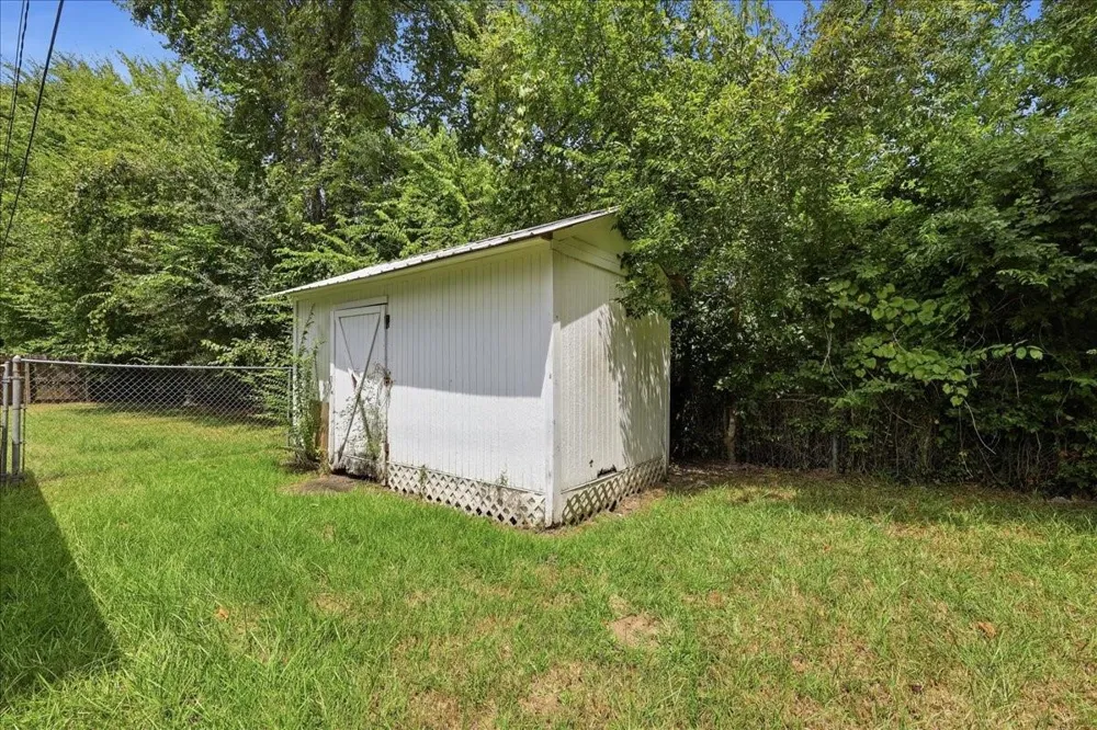 7215 Pleasant Bend Drive Beaumont, TX 77708