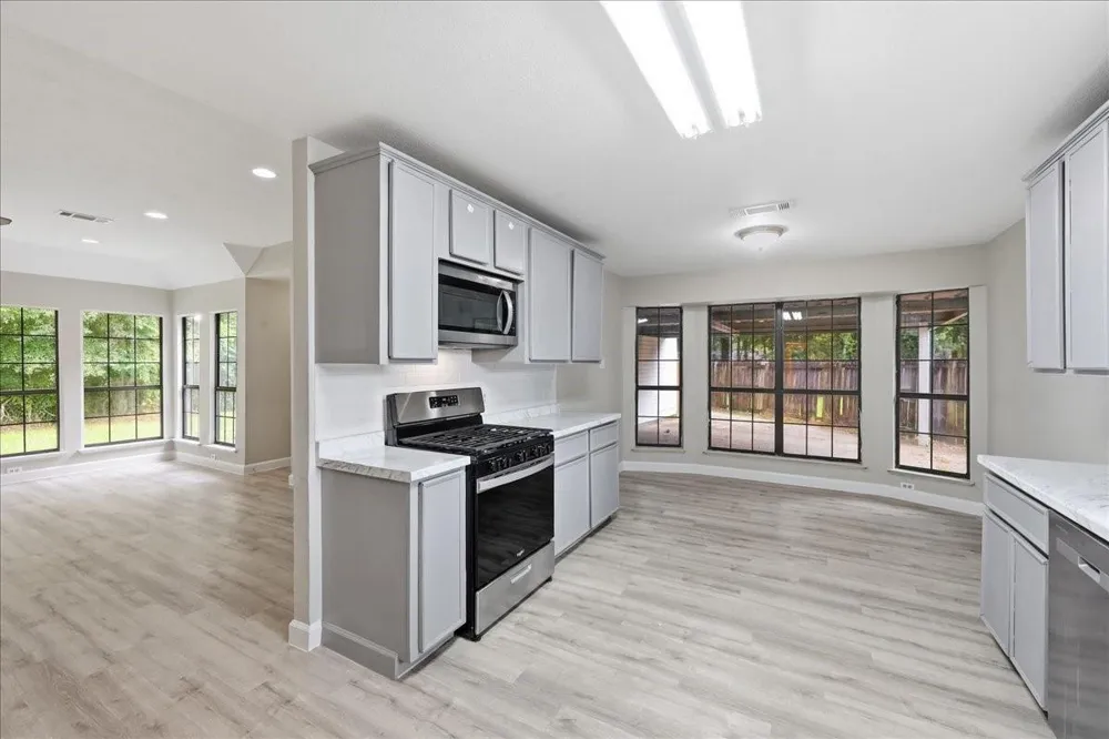 7215 Pleasant Bend Drive Beaumont, TX 77708