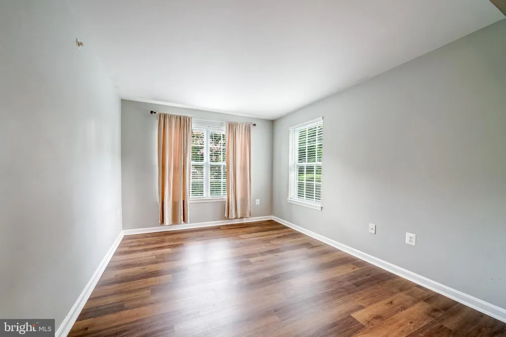 2912 17TH STREET S #103 Arlington, VA 22204