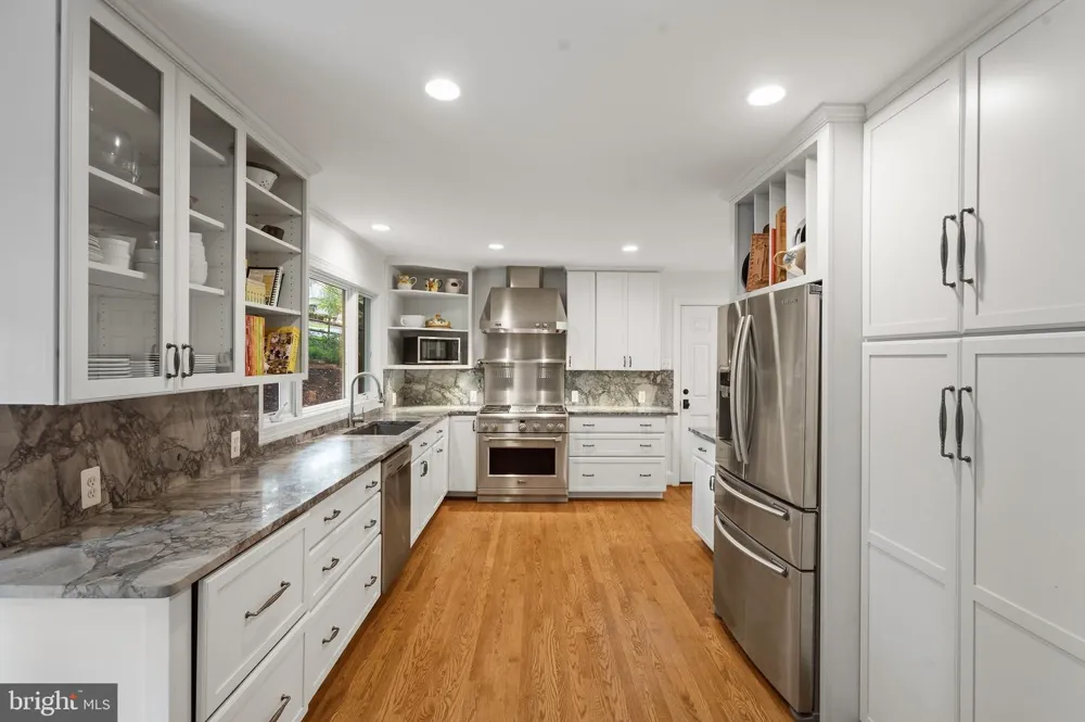 210 FALCON RIDGE ROAD Great Falls, VA 22066
