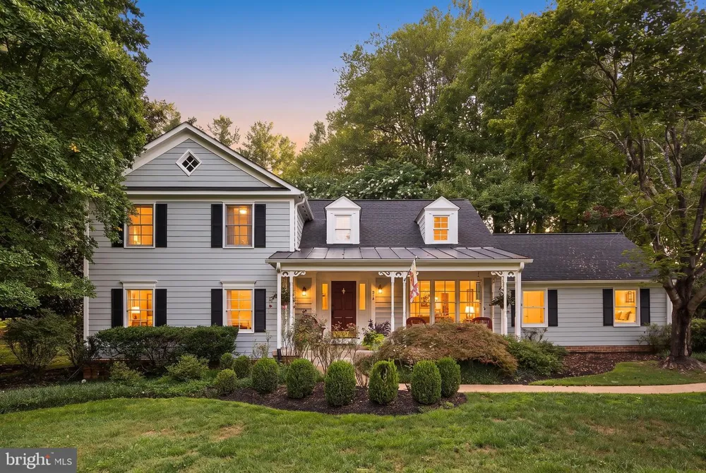 210 FALCON RIDGE ROAD Great Falls, VA 22066
