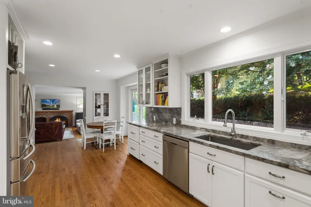 210 FALCON RIDGE ROAD Great Falls, VA 22066