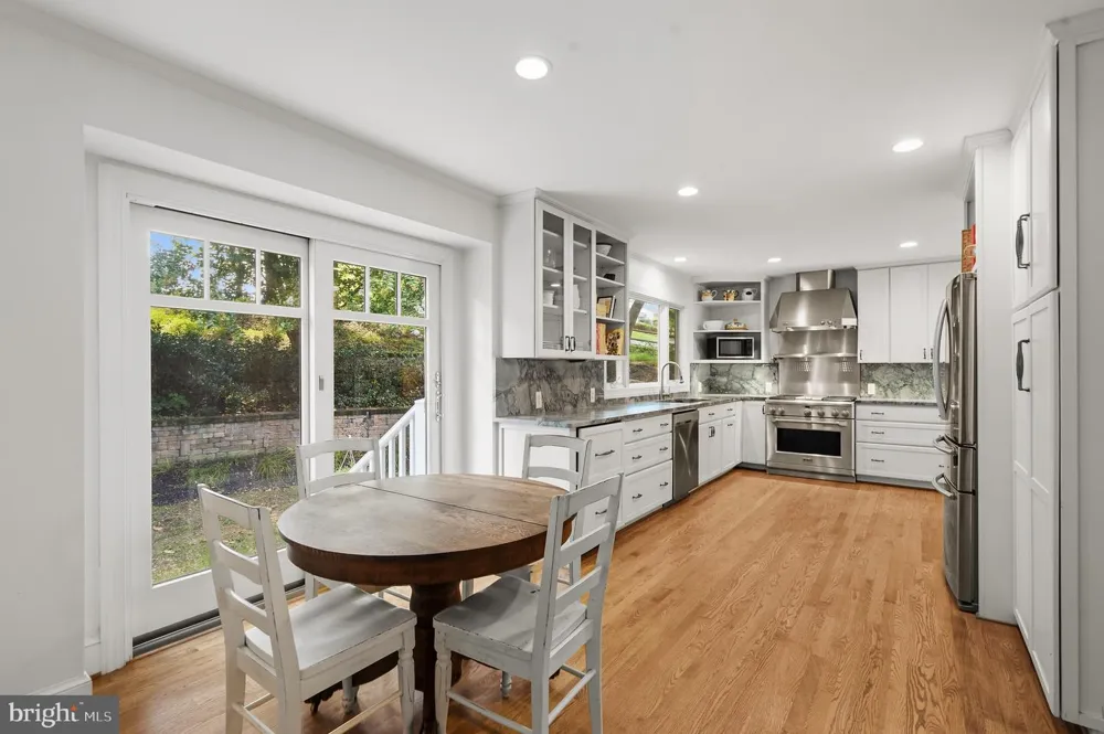 210 FALCON RIDGE ROAD Great Falls, VA 22066