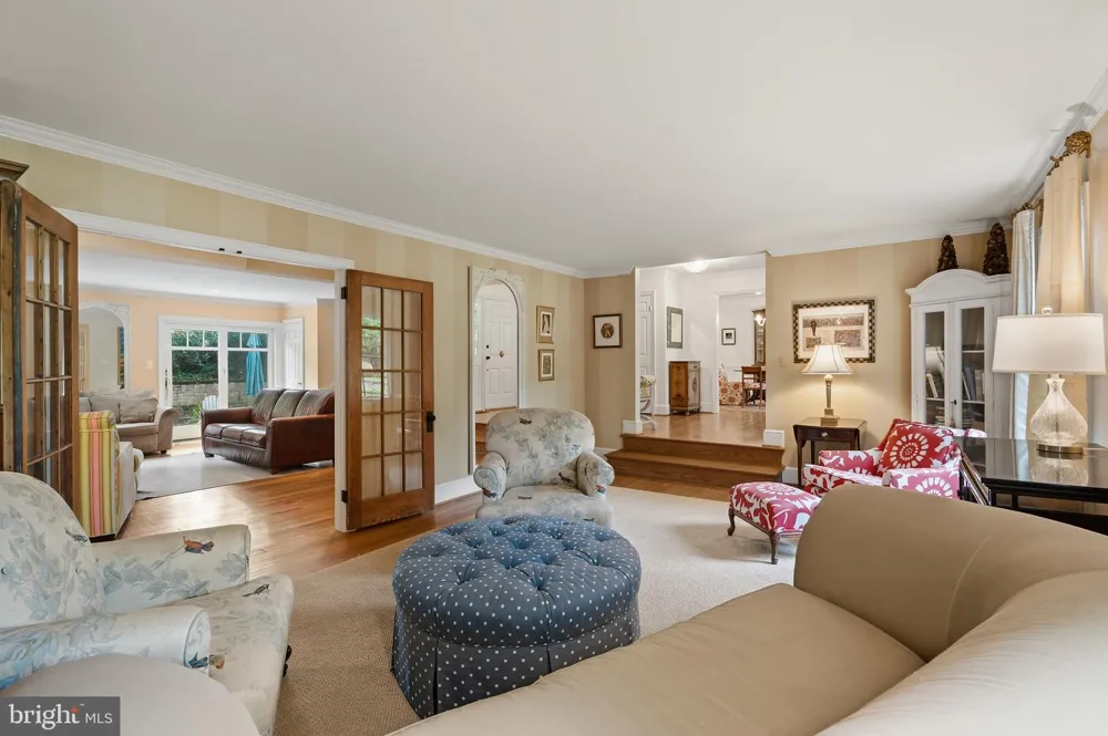 210 FALCON RIDGE ROAD Great Falls, VA 22066